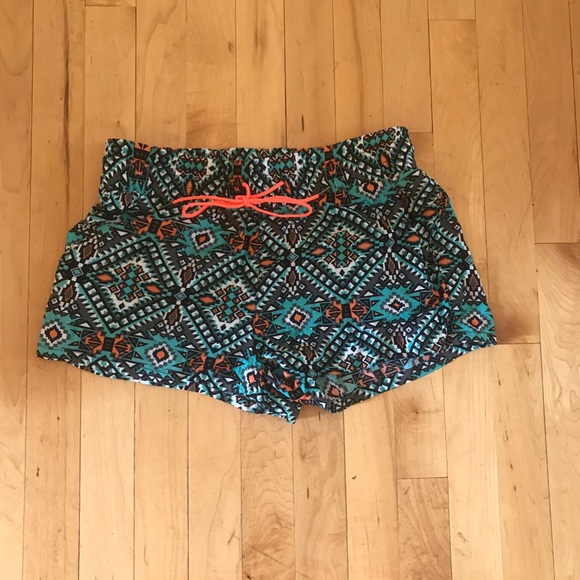 Pants - NWOT Aztec Print Shorts
